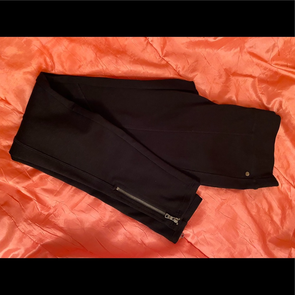 NWT!!! AX LEGGINGS!😈😈😈